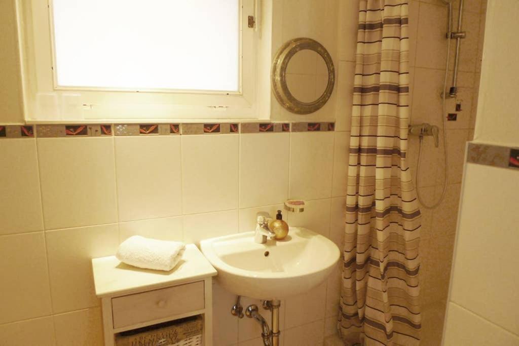 Gemuetliches Gaestehaus Berlin Bohnsdorf, Naehe Flughafen Schoenefeld Bagian luar foto